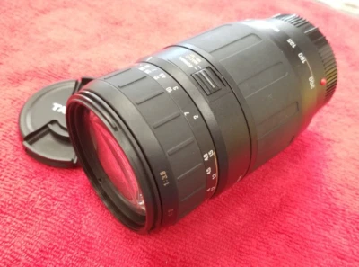 Tamron AF 70-300mm 1:4-5.6 Tele Macro LD Minolta - Image 1 of 4