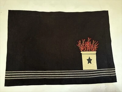 Berry Crock Park Design Berry Stems Single Cotton Embroidered Applique Placemat - Image 1 of 4