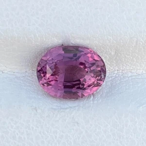 Natural Purplish Pink Malaya Garnet 2.71 Cts Oval Cut Loose Gemstone - Picture 1 of 7