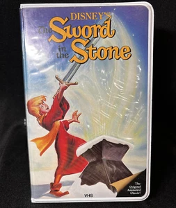 The Sword in the Stone (VHS, Walt Disney Classic Black Diamond Clamshell - 1989) - Picture 1 of 12