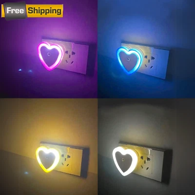 Enchufe de EE. UU. Luz LED de Noche, Lámpara Sensor de Crepúsculo a Amanecer en Forma de Corazón para Dormitorio y Salón Foto 1 de 4