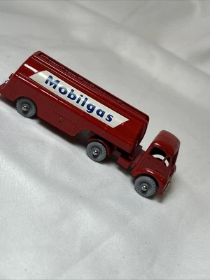 Matchbox M8 Major Pack Moko Lesney Thornycroft Mobilgas Petrol Tanker Truck Mint - Image 1 of 4