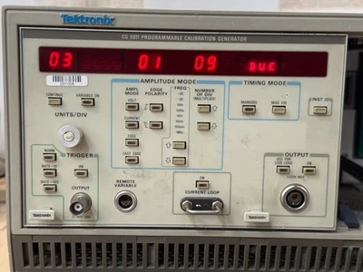 Tektronix CG 5011 Programmable Calibration Generator READ - Image 1 of 2
