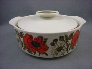 Meakin Poppy tureen.   - Picture 1 of 1