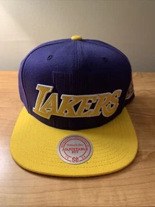 Snapback de Los Angeles Lakers Mitchell & Ness - Imagen 1 de 3