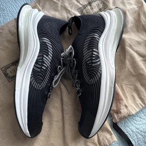 New Gucci Men Gucci Run Sneakers Black 12 US New 714657 FREE Shipping - Picture 1 of 6
