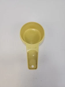 TupperWare Measuring Cup Yellow Replacement 1/4 Cup - Picture 1 of 8