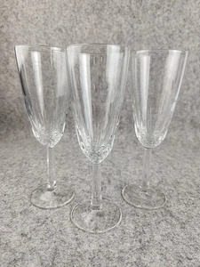 Juego De Colección De 2 Flautas Champagne Copas De Vino Tallo 7" Alto - Imagen 1 de 6