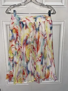 Alice + Olivia watercolor pleated short skirt size 0.  NWOT - Picture 1 of 3