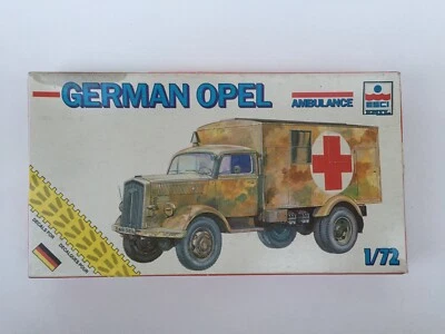 Modellino Ambulanza Militare Da Costruire - Immagine 1 di 4