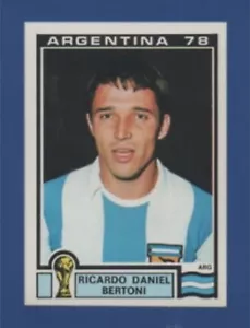 FIGURINA CALCIATORI PANINI ARGENTINA 78 N.58 RICARDO DANIEL BERTONI REC/REMOVED - Foto 1 di 1