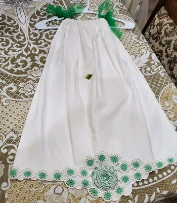 VINTAGE STYLE LACE PILLOW CASE GIRLS DRESS , Age 4 to 8 - Image 1 of 4