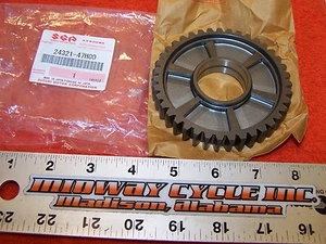 SUZUKI GSXR1000 2ND DRIVEN GEAR NT:39 24321-47H00 GSX R1000 GESR 1000  lm - Bild 1 von 10