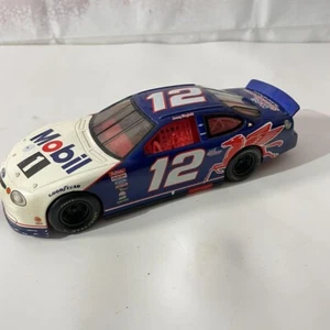 Hot Wheels 1/24 Mobil 1997 #12 Jeremy Mayfield Collectible Car NASCAR - Picture 1 of 8