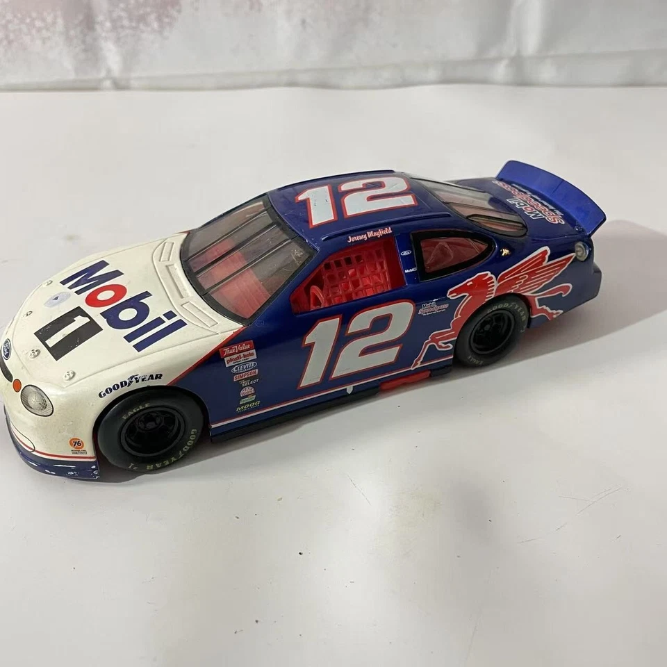 Hot Wheels 1/24 Mobil 1997 #12 Jeremy Mayfield Collectible Car NASCAR - Image 1 of 4