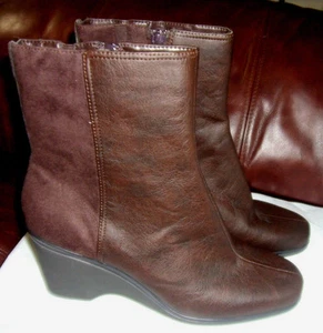 EASY SPIRIT BROWN DRESS BOOTS SIDE ZIP ANKLE BOOTS WOMENS US 7.5 med - Picture 1 of 5