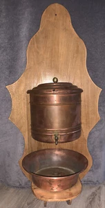 Ancienne Fontaine A Eau En Cuivre Rouge - Photo 1/8