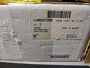 NEW GM OEM NOS Trax Encore Rear LH Seat Inflatable Restraint System 2013-2022 - Foto 1 di 4