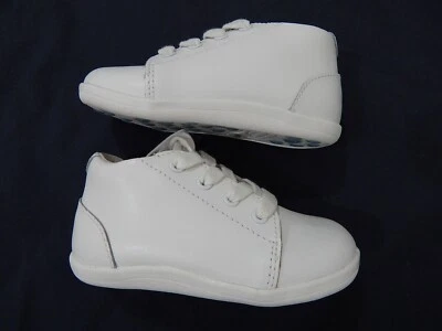 BNWOT Sole Play Boys size White Leather Baby Shoes Zip Side Classic and Cut - Image 1 of 4