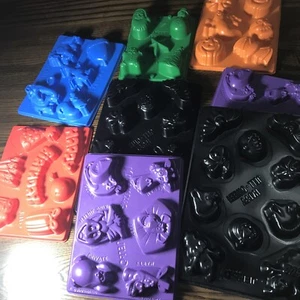 Set/8 Jello Jiggler Formen Weihnachten Halloween 2-Eiszeit 2-Madagaskar & mehr - Bild 1 von 10