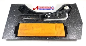Opel Astra F Cabrio Ersatzradmulde Bordwerkzeug Wagenheber 90240156 90473038 - Bild 1 von 1