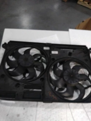 2015 Ford Fusion Engine Cooling Fan Motor OEM DG938C607CC 85K Miles Red - Image 1 of 4