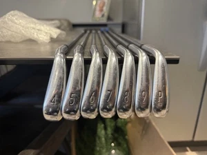 2019 Titleist T-200 Irons 4-PW Right Hand AMT Black S300 Stiff (comes With Box). - Picture 1 of 5