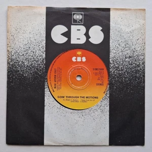 BLUE OYSTER CULT- GOIN' THROUGH THE MOTIONS 7” VINYL UK CBS 5889 - Picture 1 of 3