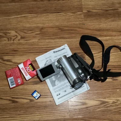 Panasonic PV-GS36 Mini DV Camcorder *FOR PARTS - Image 1 of 4