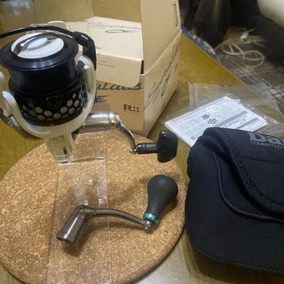 Megabass Emeraldas 2506 Custom Panda Color with Racing Condition 256 Parts - Image 1 of 4