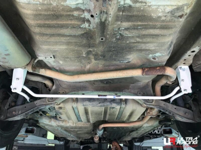 Barra estabilizadora trasera para 1987-1991 1990 1989 Honda Civic/CR-X 1.6 2x2 Ultra Racing Foto 1 de 2