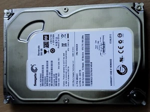 Festplatte Seagate 500GB SATA 6Gb/s 3,5 Zoll Desktop HDD (ST500DM002), gebraucht - Bild 1 von 2