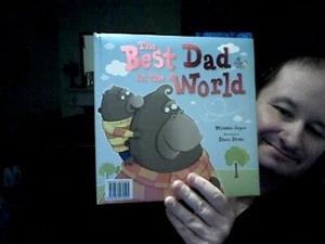 THE BEST DAD IN THE WORLD HARDBACK BIRTHDAY CHRISTMAS STORY READ FREE UK POST - Picture 1 of 2