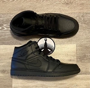 Nike Air Jordan 1 Mid ‘Triple Black' Basketball Shoes 554724-093 Men's Size 11.5 - Picture 1 of 12