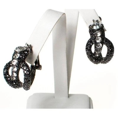 Pendientes de aro Kenneth Jay Lane diamantes de imitación serpiente declaraciones negras brillantes Foto 1 de 4