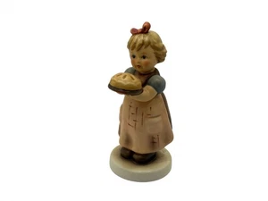 Hummel Figur 2381 Aus Omas Küche 10,5 cm. 1 Wahl Top Zustand - Bild 1 von 3