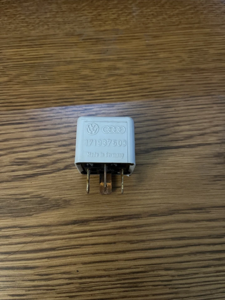 Relé VW Volkswagen Vanagon Audi 171937503 OEM r601.253 SWF Foto 1 de 2