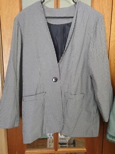 Black And White Blazer - Picture 1 of 4