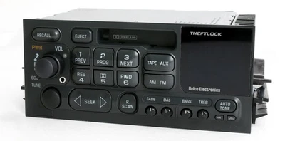 Reproductor de casete radio AM FM con entrada auxiliar Chevy GMC Truck Van 1995-2002 Foto 1 de 4