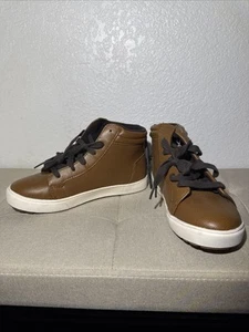 Wonder Nation Boys Shoes Size 4 - Picture 1 of 4