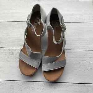  Toms Women's Clarissa Dove Grosgrain Platform Sandals 8