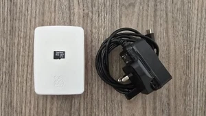 Raspberry Pi 4 Model B 2GB with 32GB SanDisk Micro SD Card and USB Power Supply - Afbeelding 1 van 5