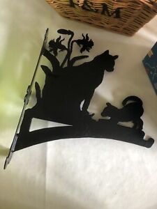 Black Metal Cat & Kitten  Hanging Basket or Bird Feeder Bracket New