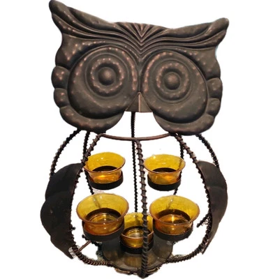Búho de metal negro vintage con 5 candelabros votivos de vidrio amarillo de 11,5 pulgadas (B) Foto 1 de 4