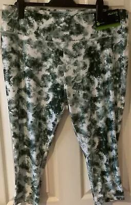 TU Active ( Petite) Green & White Pattern Leggings Size 20 Crop Length - BNWT - Image 1 of 4