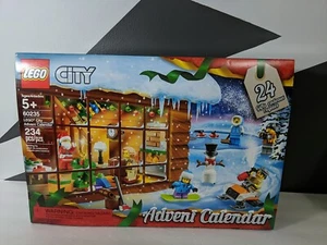 LEGO City 60235 Advent Calendar 2019 Santa Christmas Minifigures NEW SEALED - Picture 1 of 6