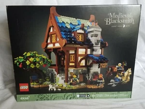 LEGO Ideas #033 21325 Mittelalterliche Schmiede 2164 Stck. Neu Fabrikversiegelt NICHT MEHR ERHÄLTLICH - Bild 1 von 2