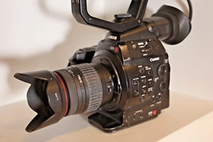 FULL HD Kamera EF Canon C300 mark I Super-35-mm-CMOS-Sensor Händler - Bild 1 von 9