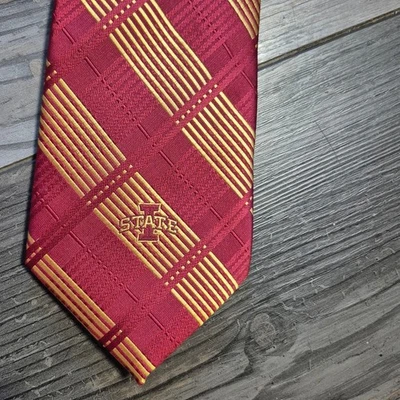 Gravata Iowa State University ISU xadrez ouro vermelho - Imagem 1 de 4