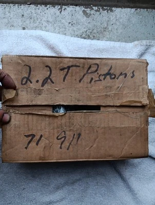 Juego de pistones Porsche 911T 911 T MFI Mahle 1971 2.2L 2.2T 84V53 2.4L 911E 911 E? Foto 1 de 4